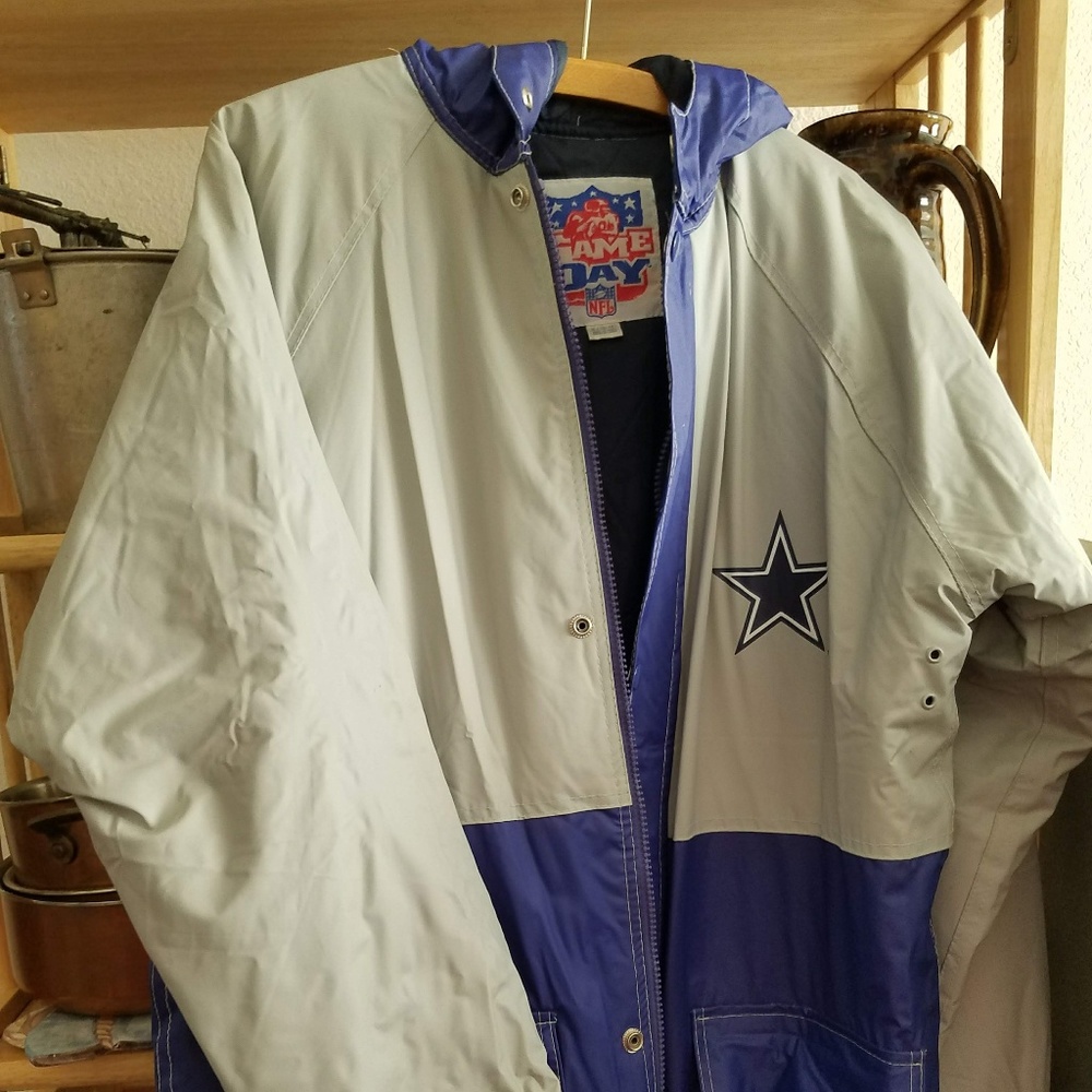 Vintage NFL Game Day Dallas Cowboy Rain Jacket